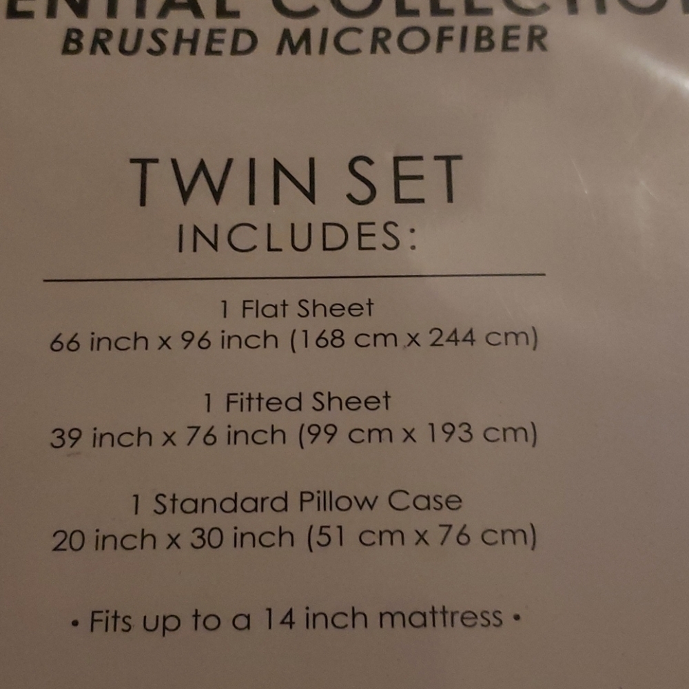 Essential Collection Twin set - Picture 3 of 3